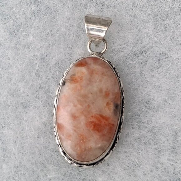 2/20$ NWOT oval orange sunstone oval 925 pendant - Picture 1 of 5